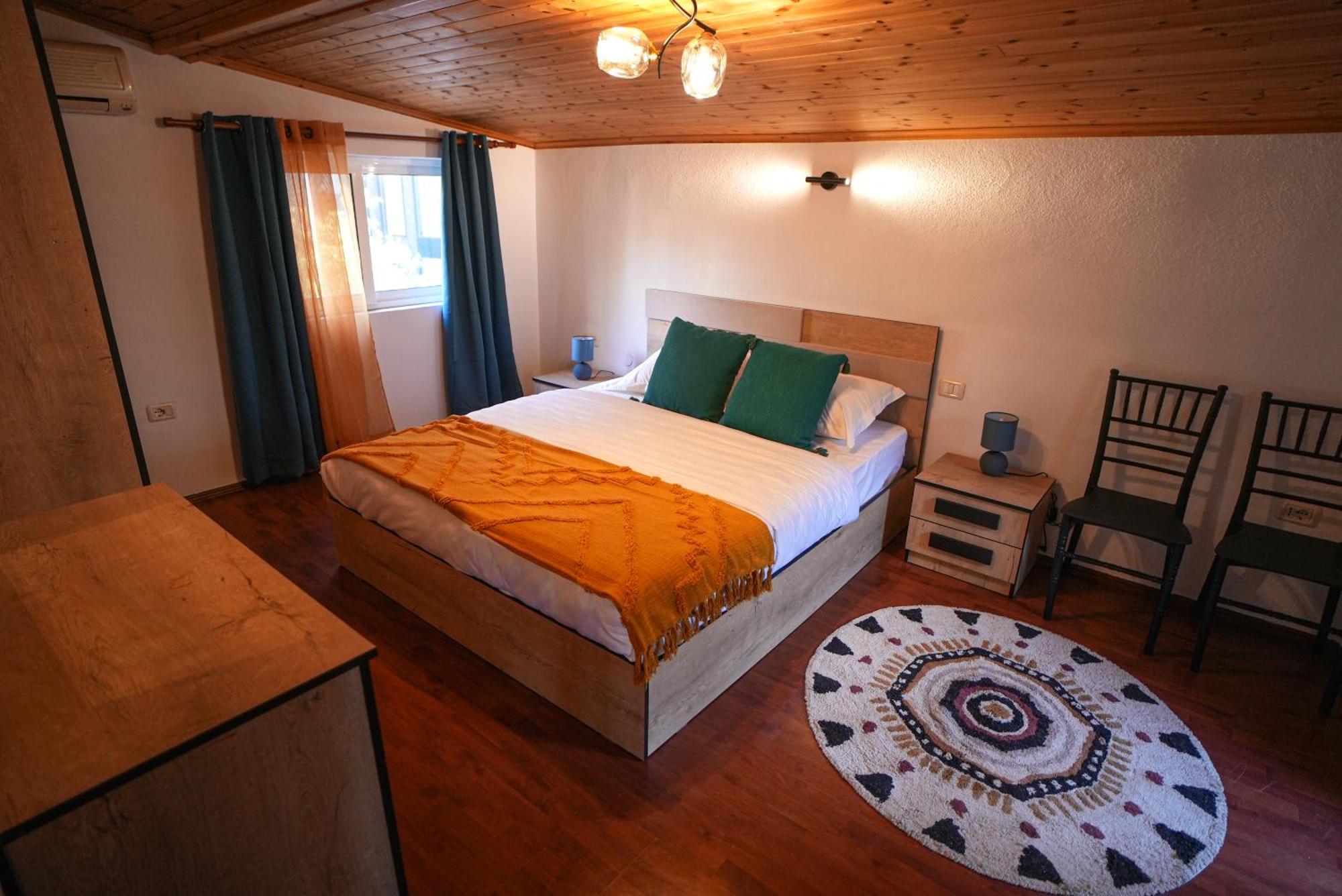 Ferienwohnung Grandpa House-Attic App 4 Tirana Exterior foto